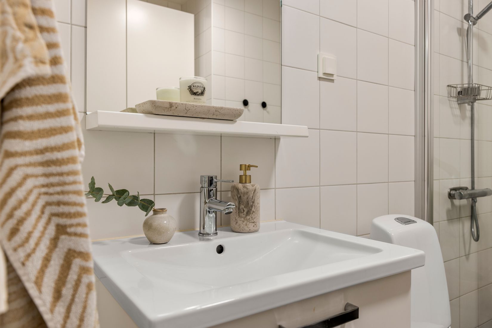 Bostadsrätt, Rönninge torg 13, Rönninge Centrum, Salem