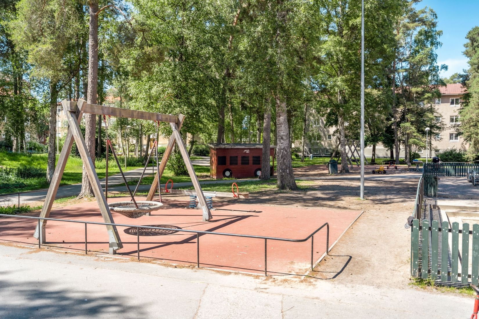 Bostadsrätt, Emågatan 39, 1tr, Bagarmossen, Stockholm