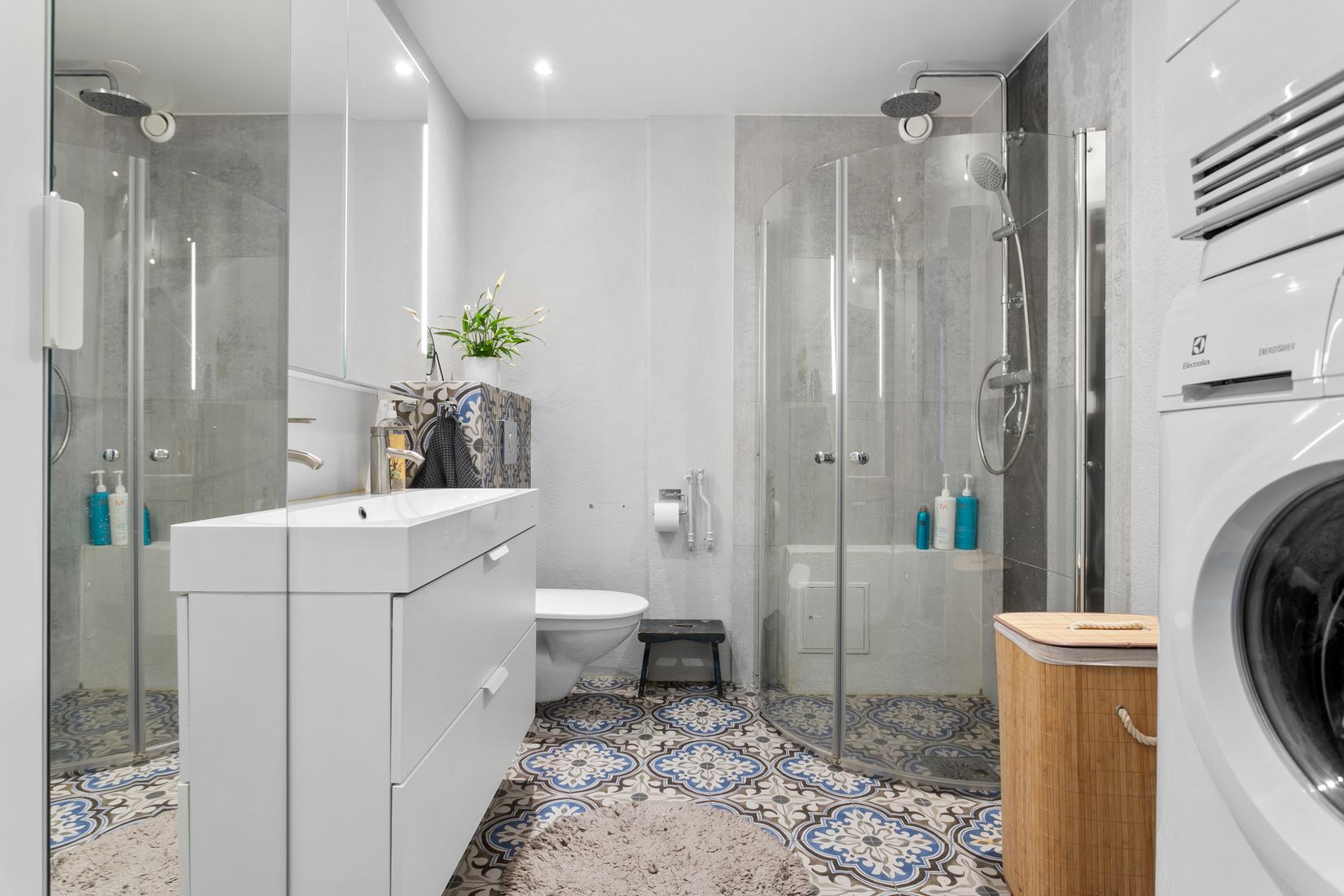 Bostadsrätt, Vänortsstråket 45C, 4rok + uthyrningslägenhet, Tureberg, Sollentuna