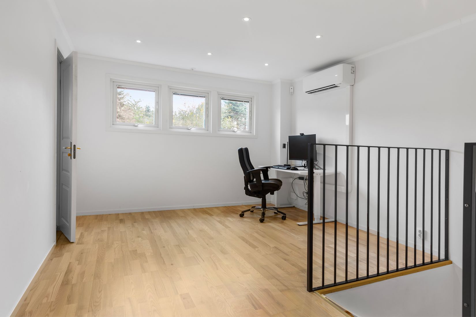 Villa, Radhus, Ryavägen 128, Töjnan, Sollentuna