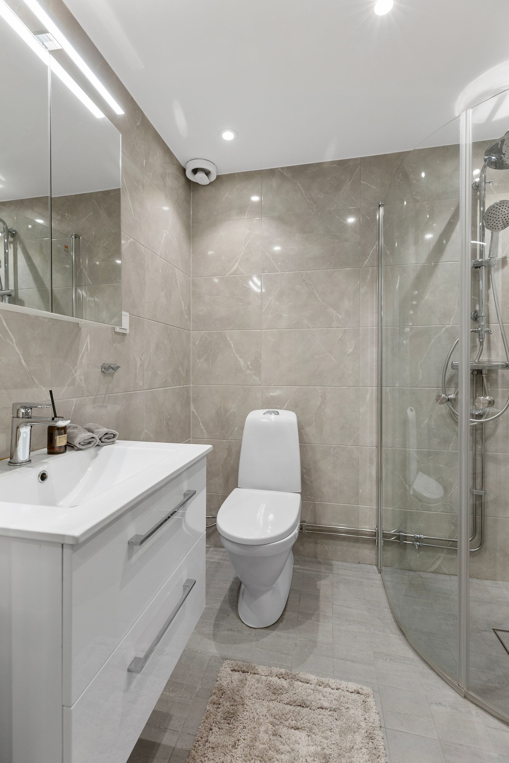 Villa, Radhus, Ryavägen 128, Töjnan, Sollentuna