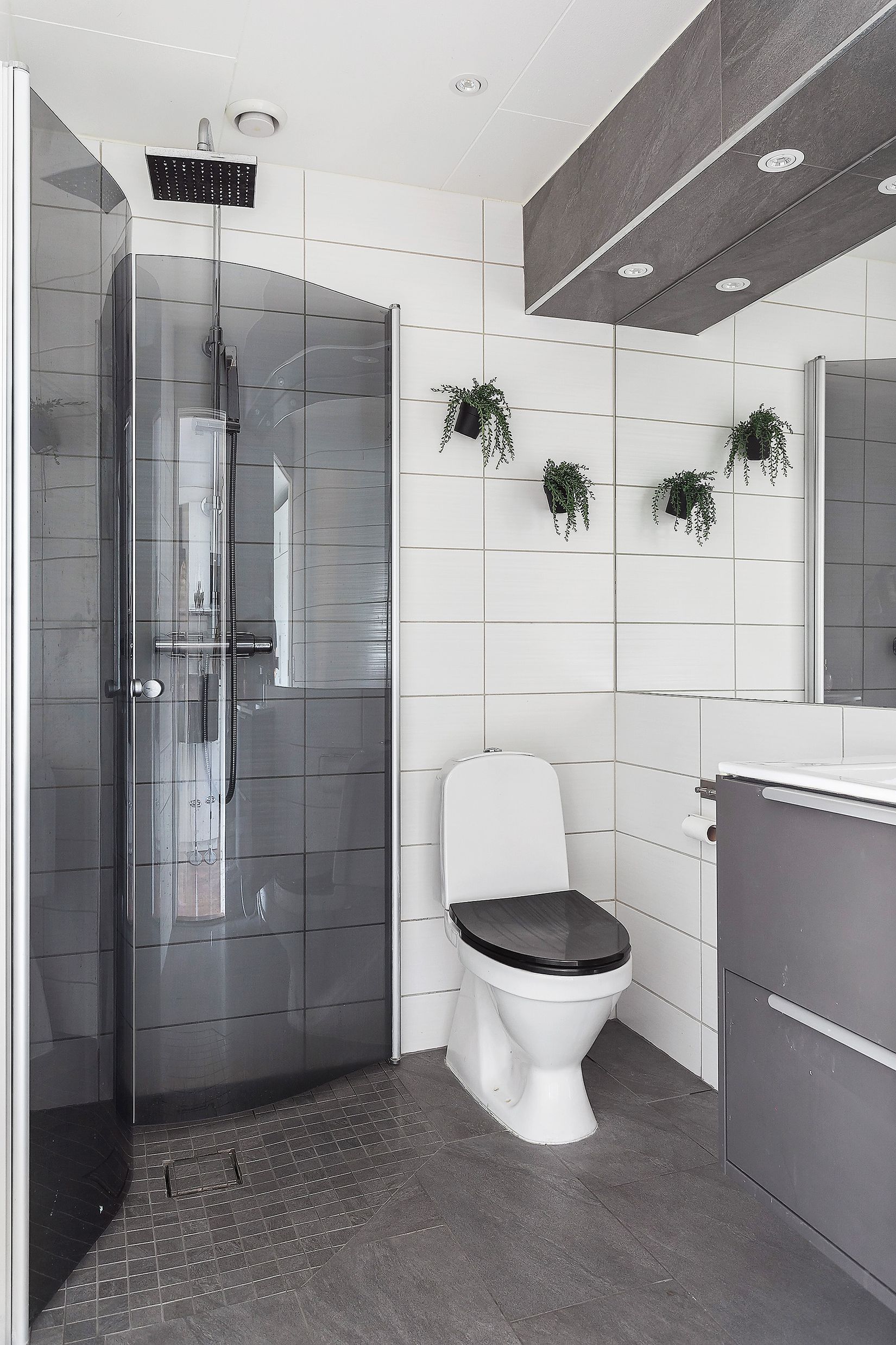 Radhus, Östergården 34, Östergården, Vallentuna