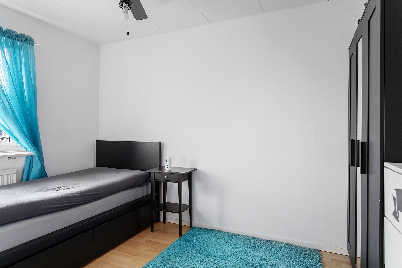 Radhus, Östergården 34, Östergården, Vallentuna