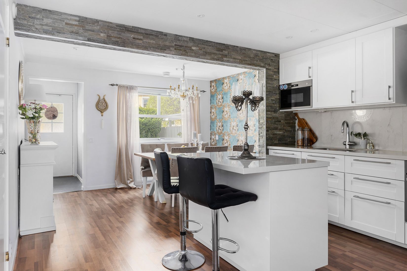 Radhus, Östergården 34, Östergården, Vallentuna