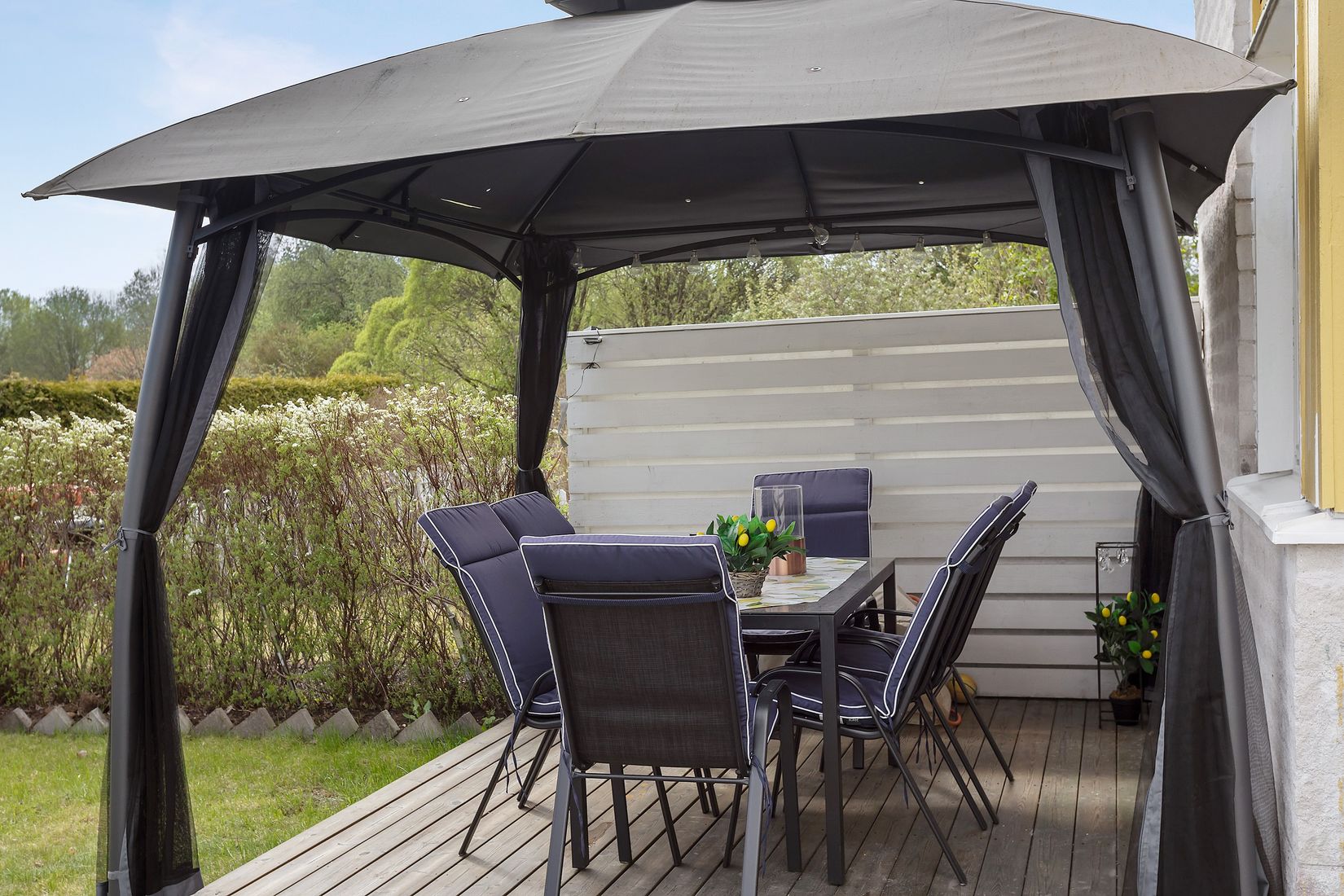 Radhus, Östergården 34, Östergården, Vallentuna