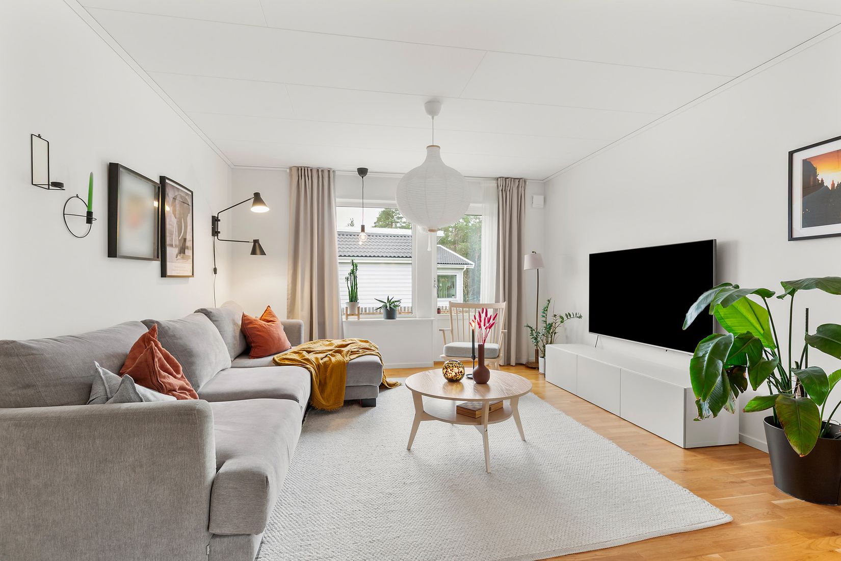 Villa, Tibble Skogsväg 28, Norrboda, Upplands-Bro