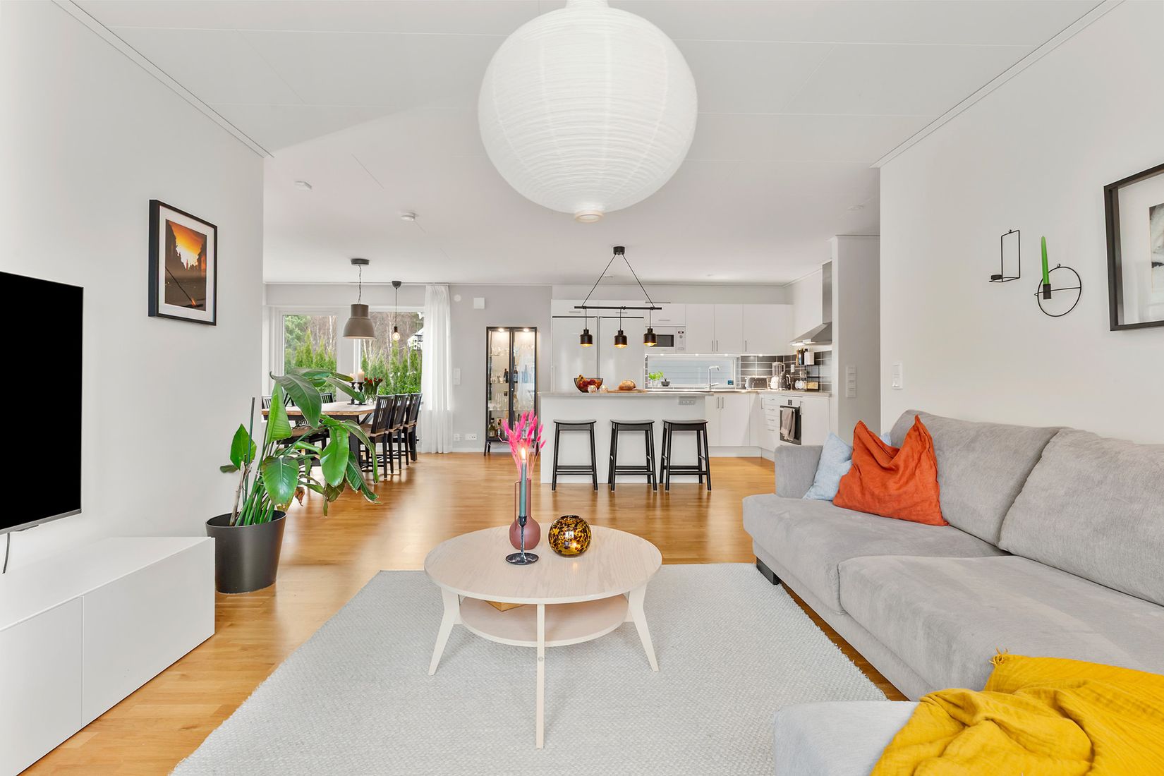 Villa, Tibble Skogsväg 28, Norrboda, Upplands-Bro