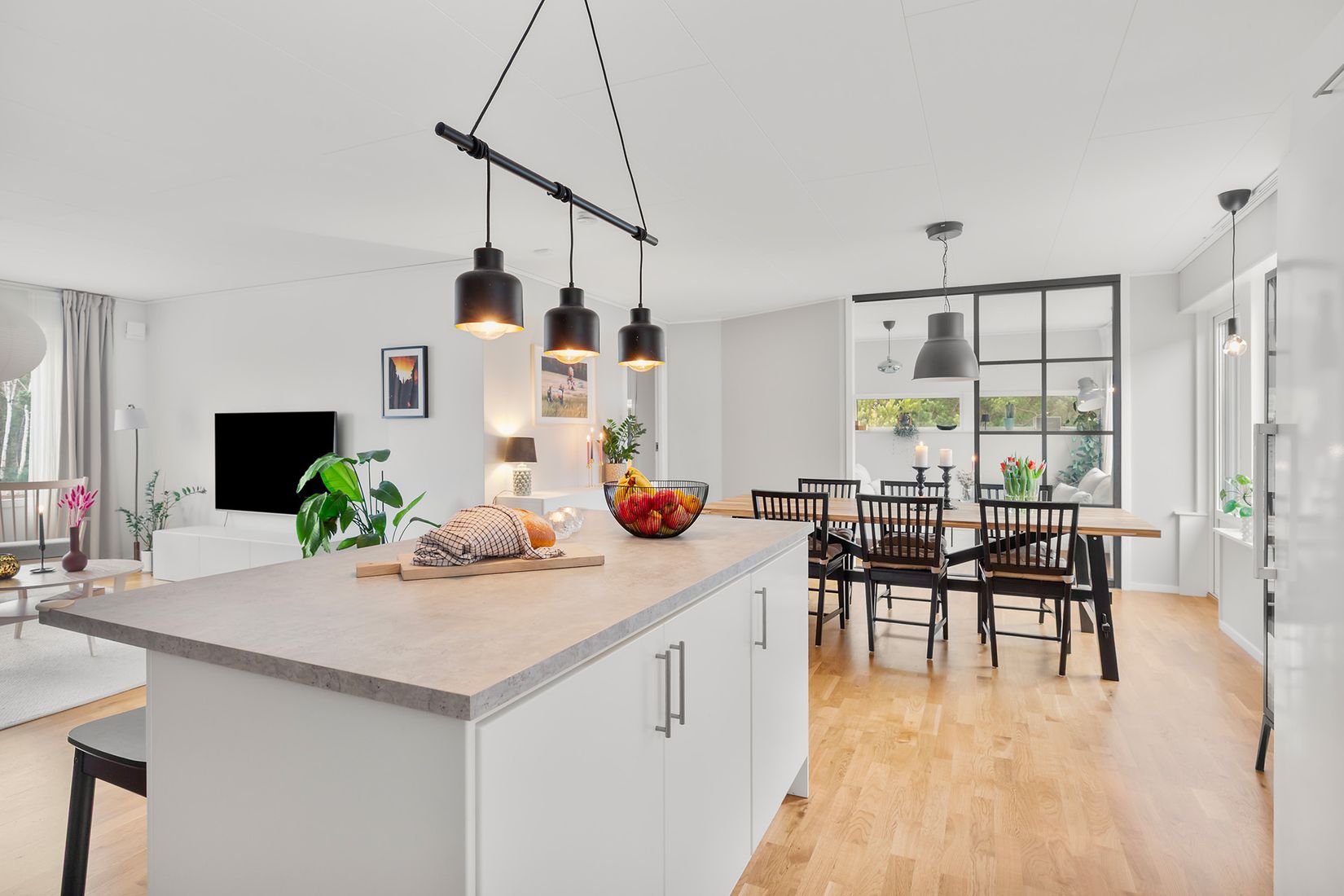 Villa, Tibble Skogsväg 28, Norrboda, Upplands-Bro