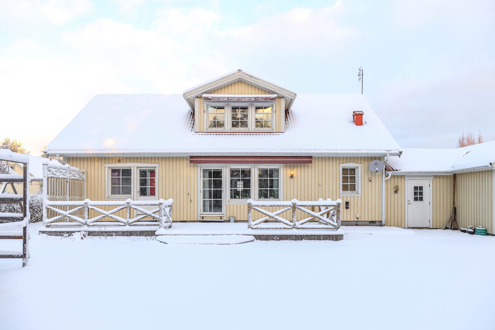 Villa, Folksagans väg 24, Tomtebo, Umeå