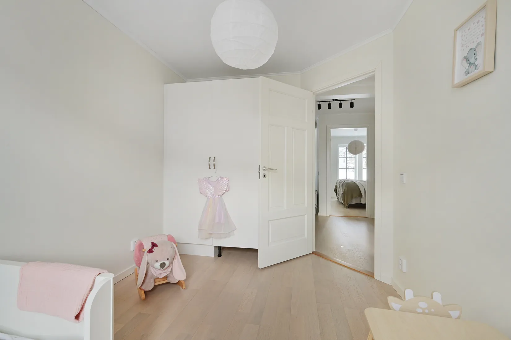 Bostadsrätt, Radhus, Ormbackavägen 79, Skälby, Järfälla