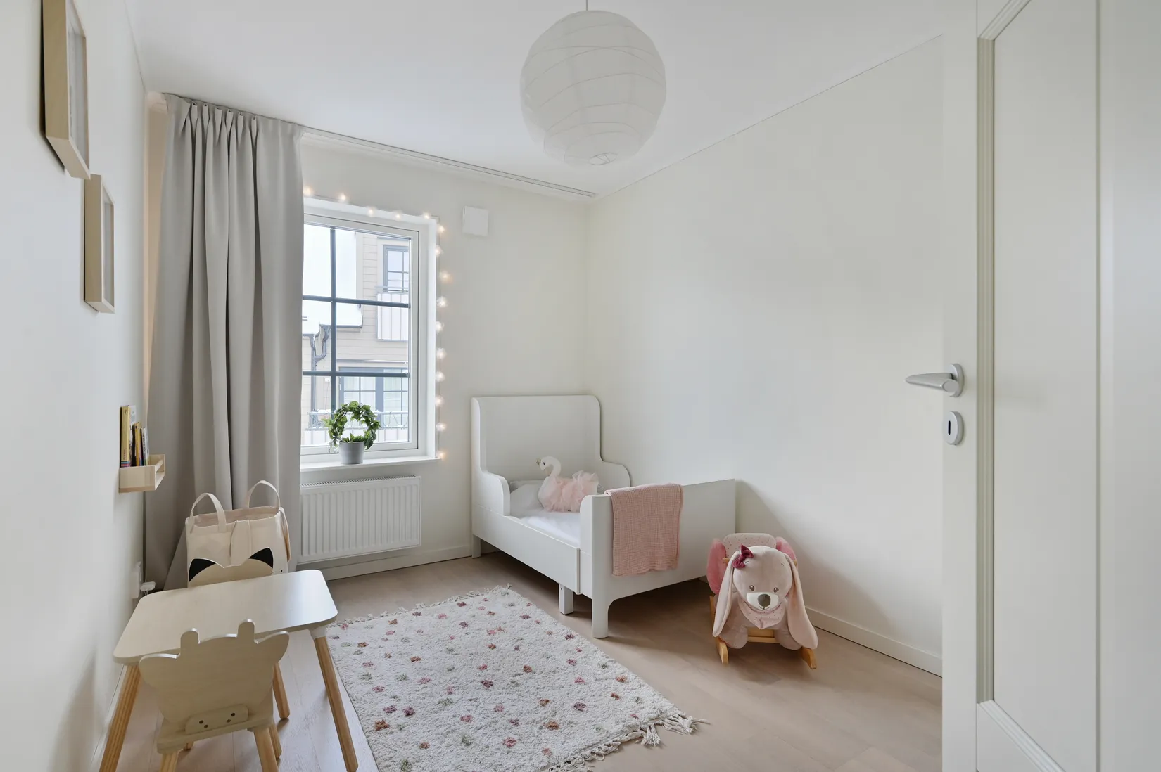 Bostadsrätt, Radhus, Ormbackavägen 79, Skälby, Järfälla