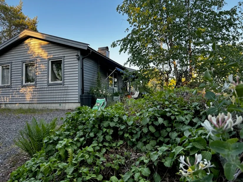 Villa, Bromsvägen 5, Raksta/Solberga/Bergholm, Tyresö