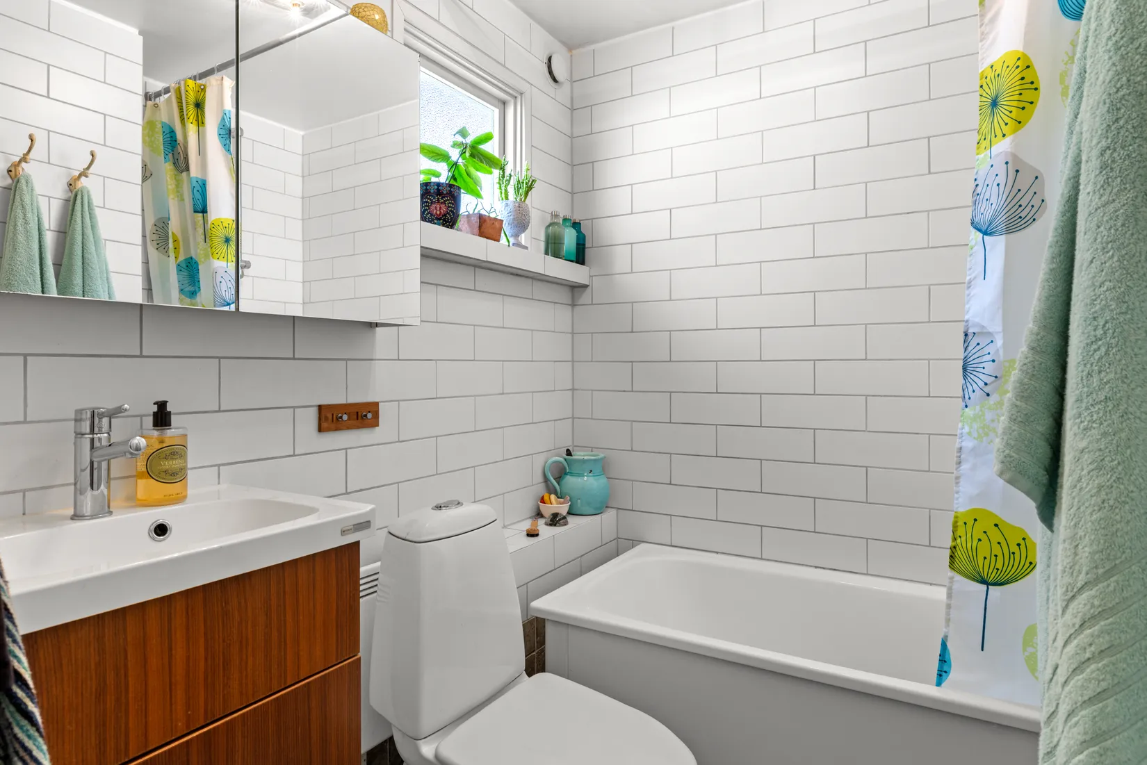 Villa, Bromsvägen 5, Raksta/Solberga/Bergholm, Tyresö