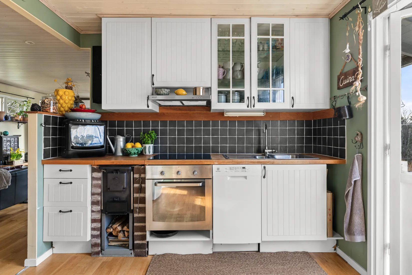 Villa, Bromsvägen 5, Raksta/Solberga/Bergholm, Tyresö