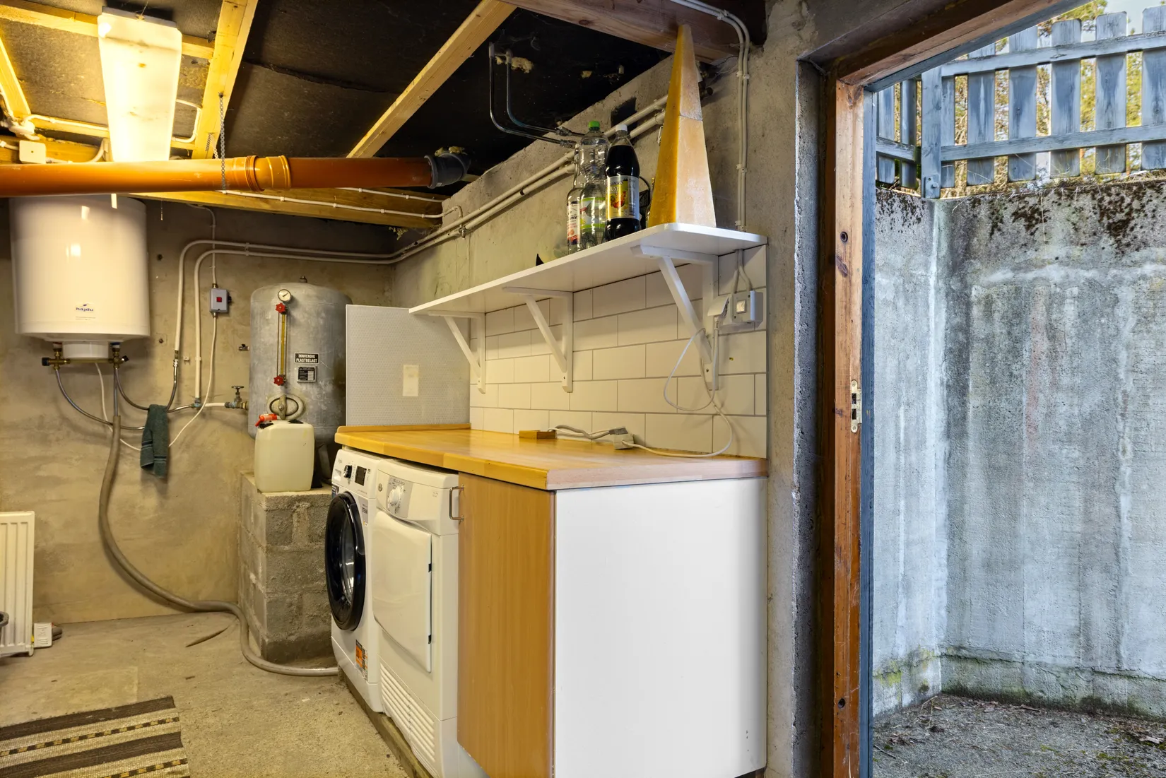 Villa, Bromsvägen 5, Raksta/Solberga/Bergholm, Tyresö