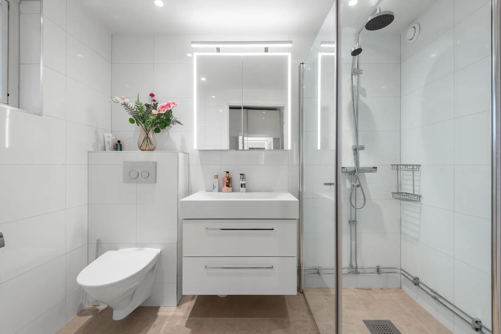Radhus, Starbovägen 38, Vällingby Nälsta, Stockholm