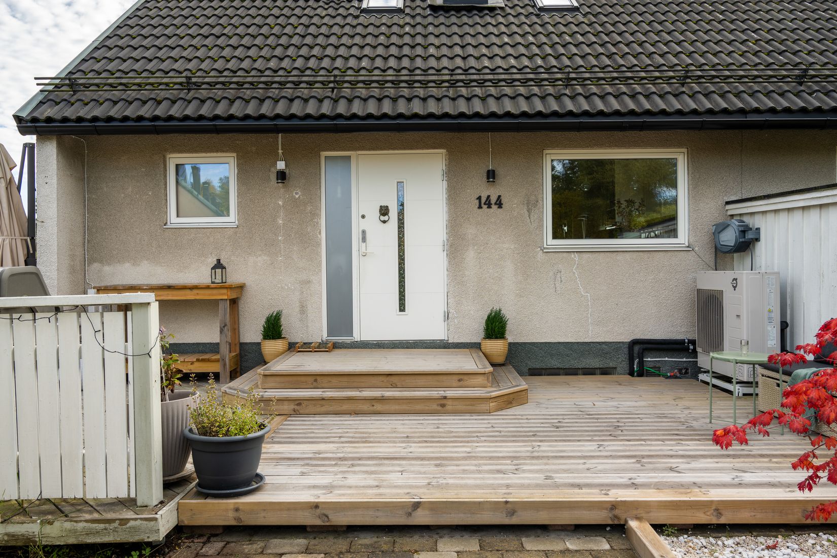 Villa, Radhus, Basgränd 144, Kälvesta, Stockholm