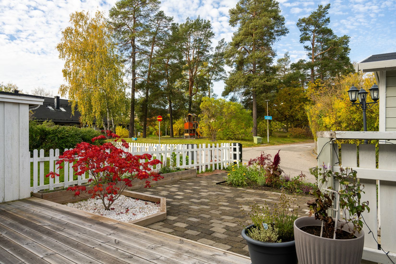 Villa, Radhus, Basgränd 144, Kälvesta, Stockholm