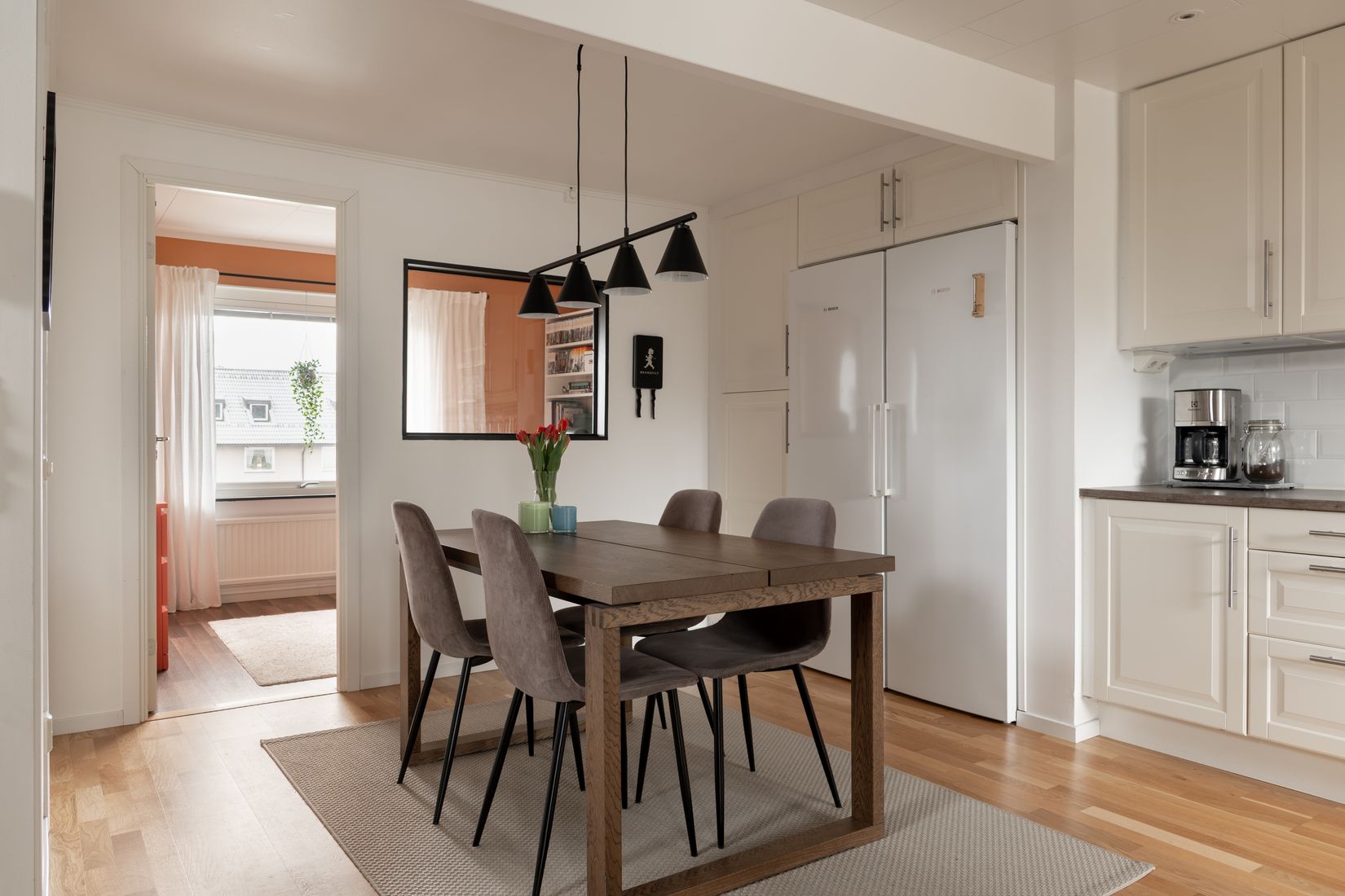 Villa, Radhus, Basgränd 144, Kälvesta, Stockholm