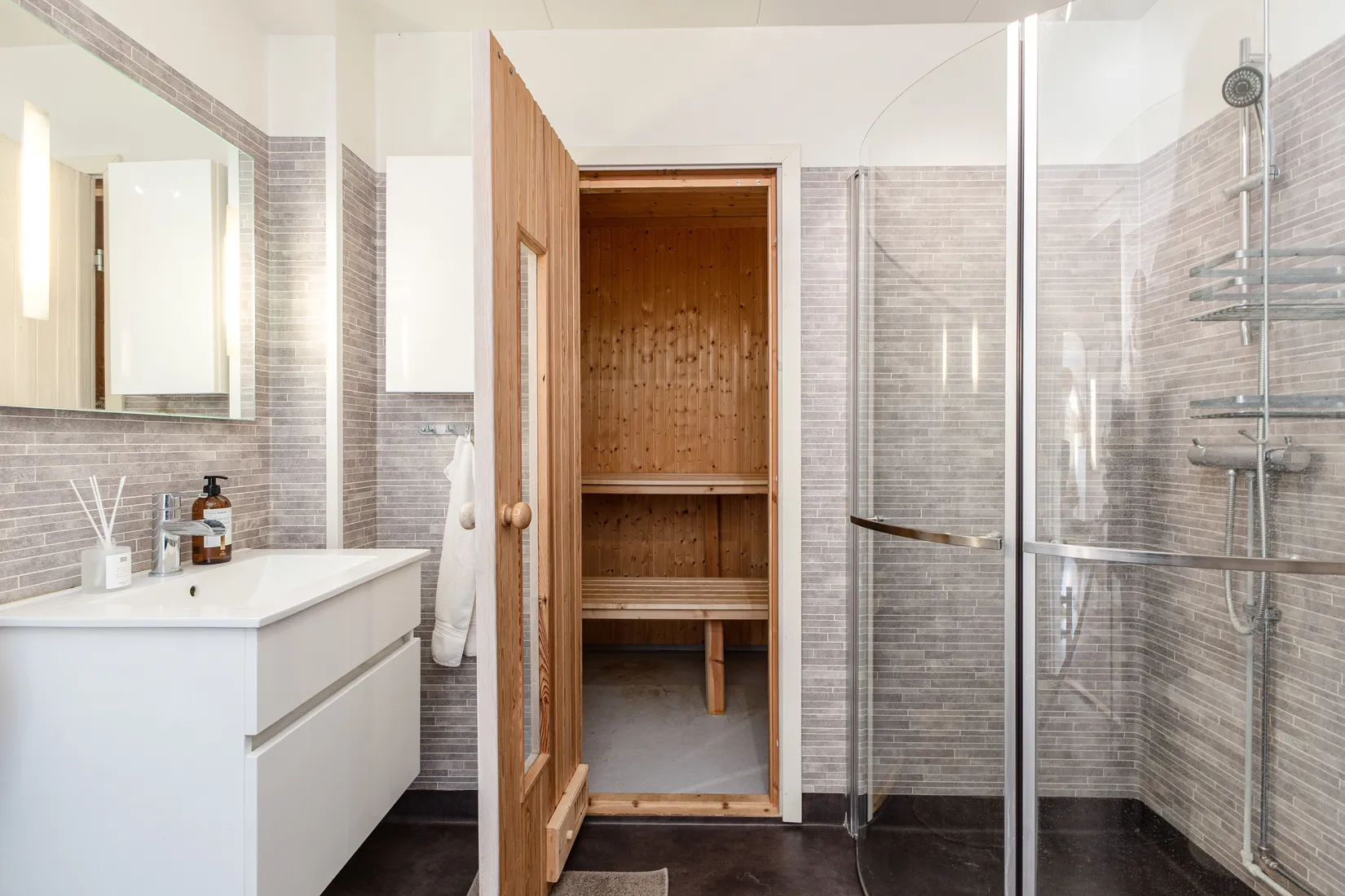 Villa, Simtuna Ulleråker 4, Simtuna Ulleråker, Enköping