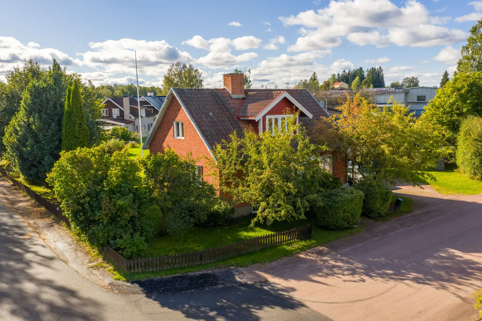 Villa, Skiljegatan 1, Broåkern, Mora