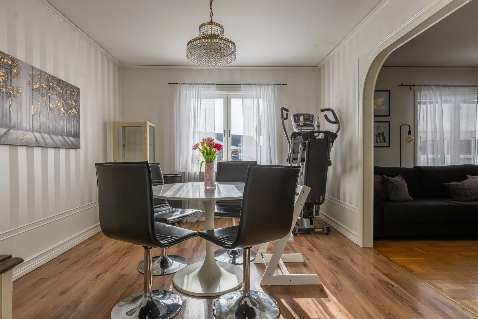 Villa, Skiljegatan 1, Broåkern, Mora