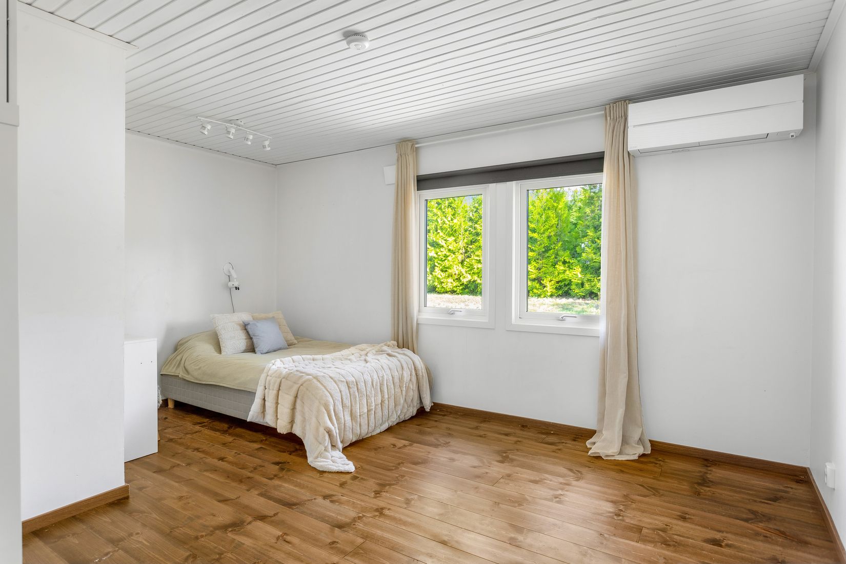 Villa, Grönsångarvägen 20, Söderskogen, Håbo