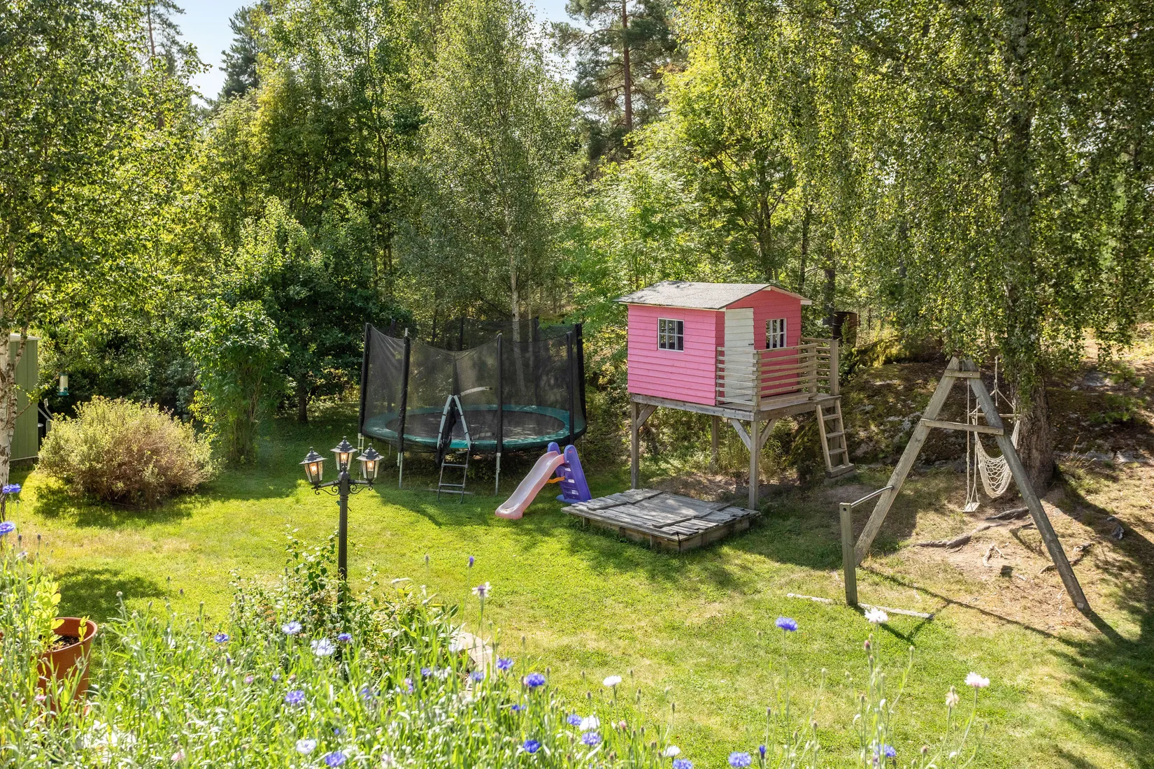 Villa, Grönsångarvägen 20, Söderskogen, Håbo