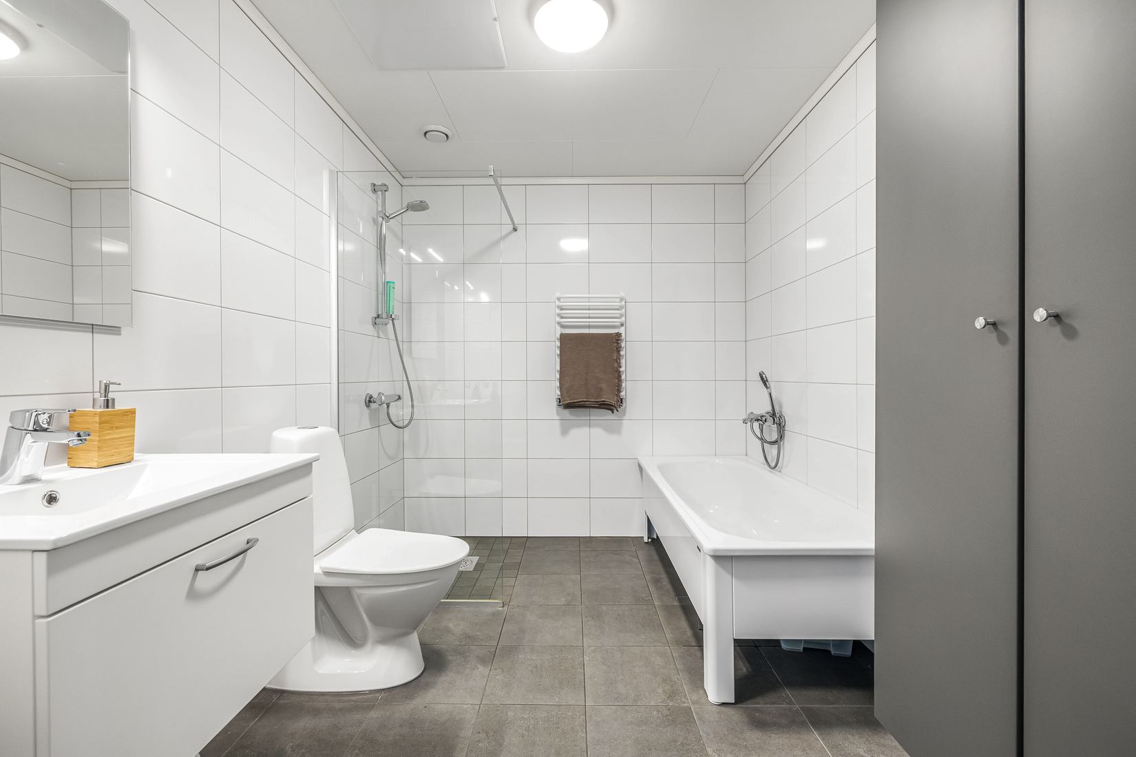 Radhus, Pengabergsvägen 21, Tahe sjönära, Jönköping