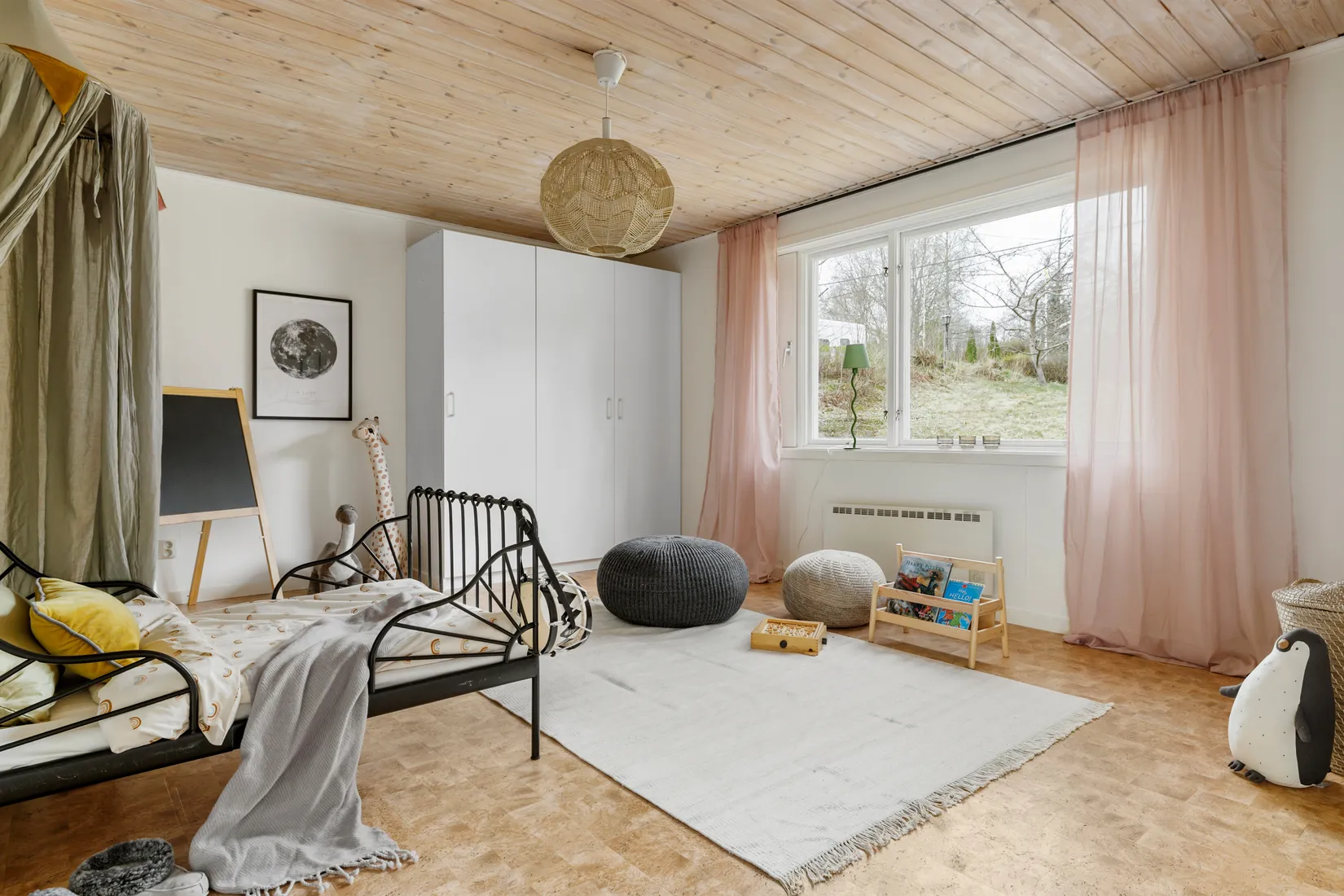 Villa, Blåsippsvägen 13, Sigtuna - Holmen, Sigtuna