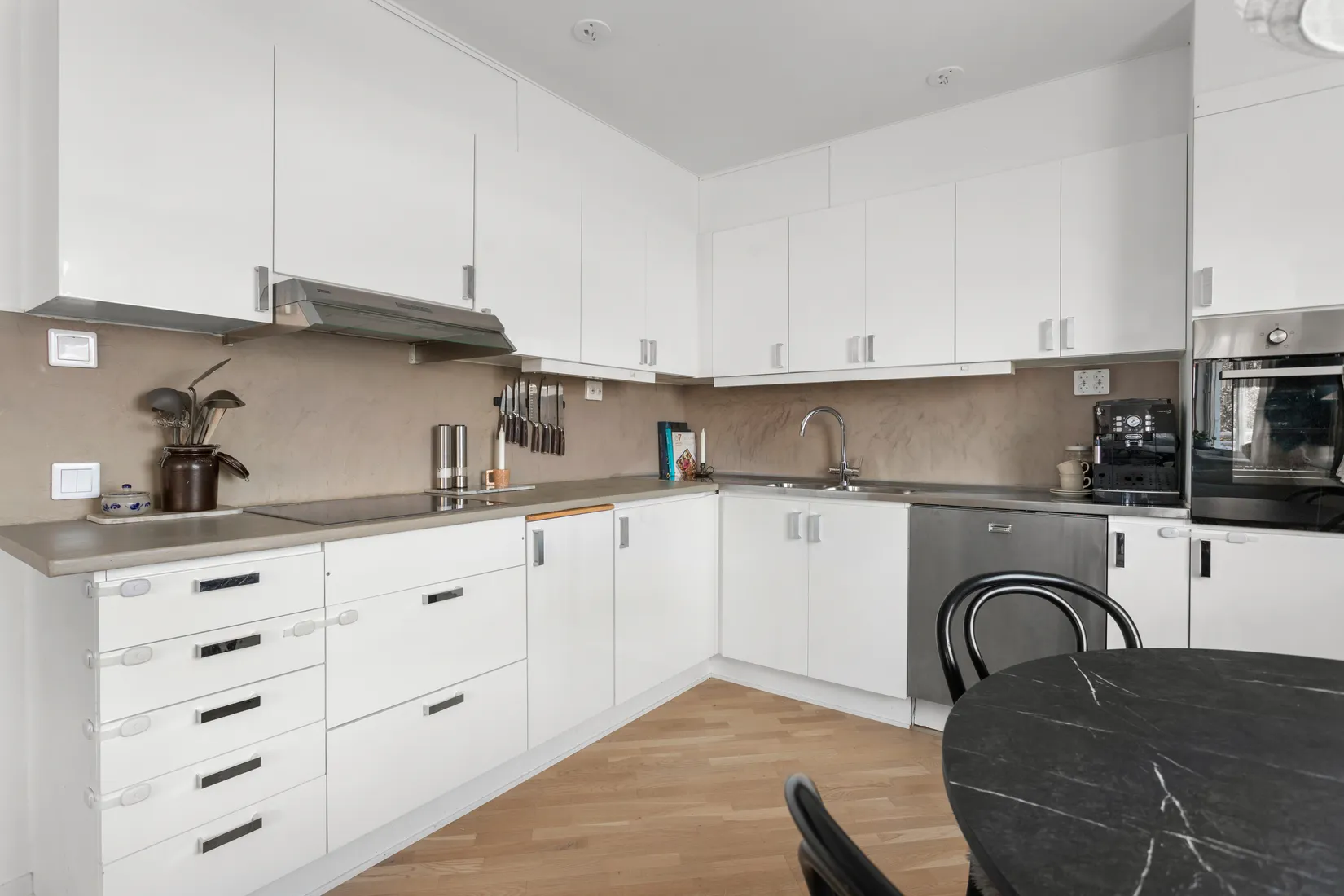 Bostadsrätt, Söderberga Allé 32, högst upp!, Bromma Söderberga, Stockholm