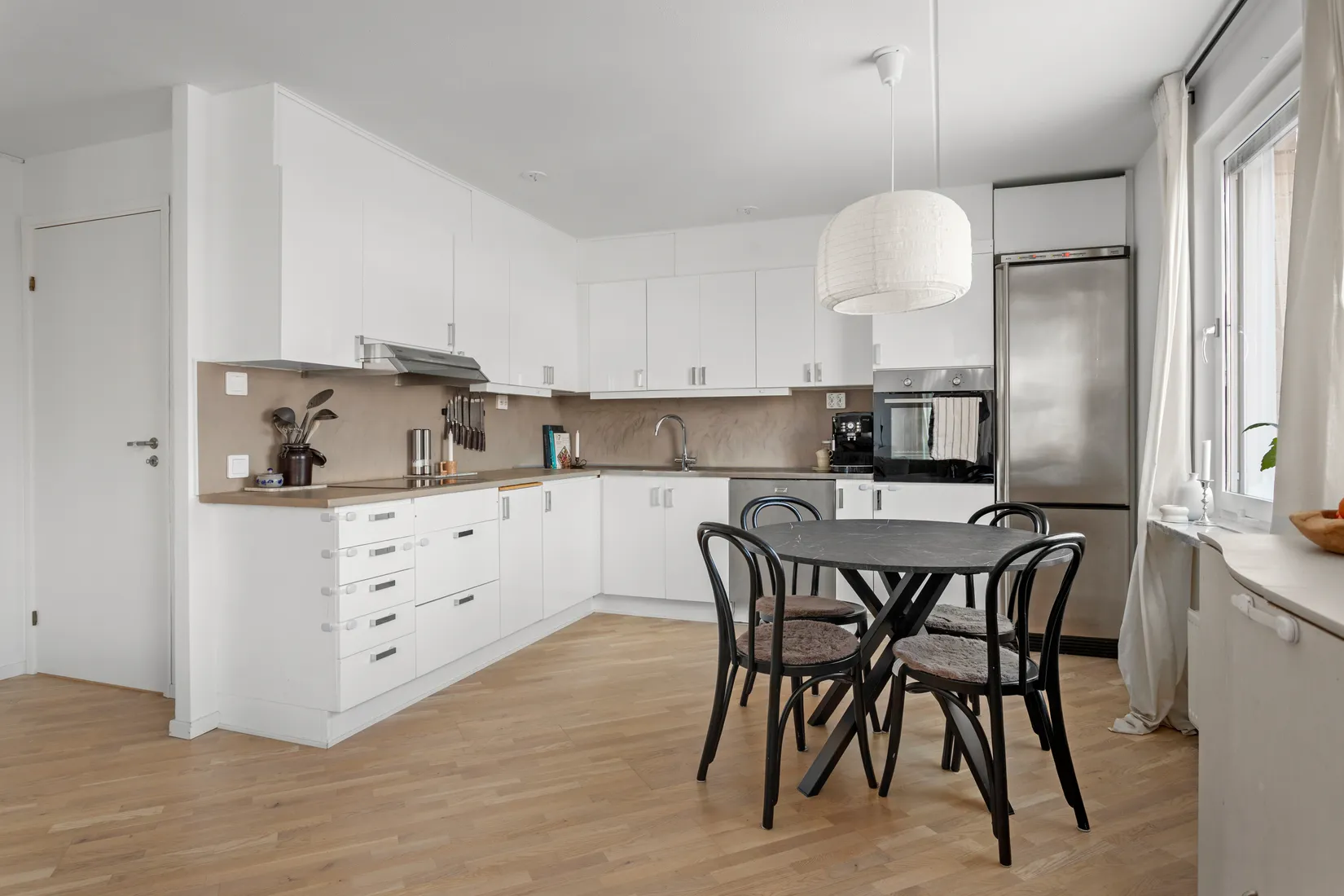 Bostadsrätt, Söderberga Allé 32, högst upp!, Bromma Söderberga, Stockholm