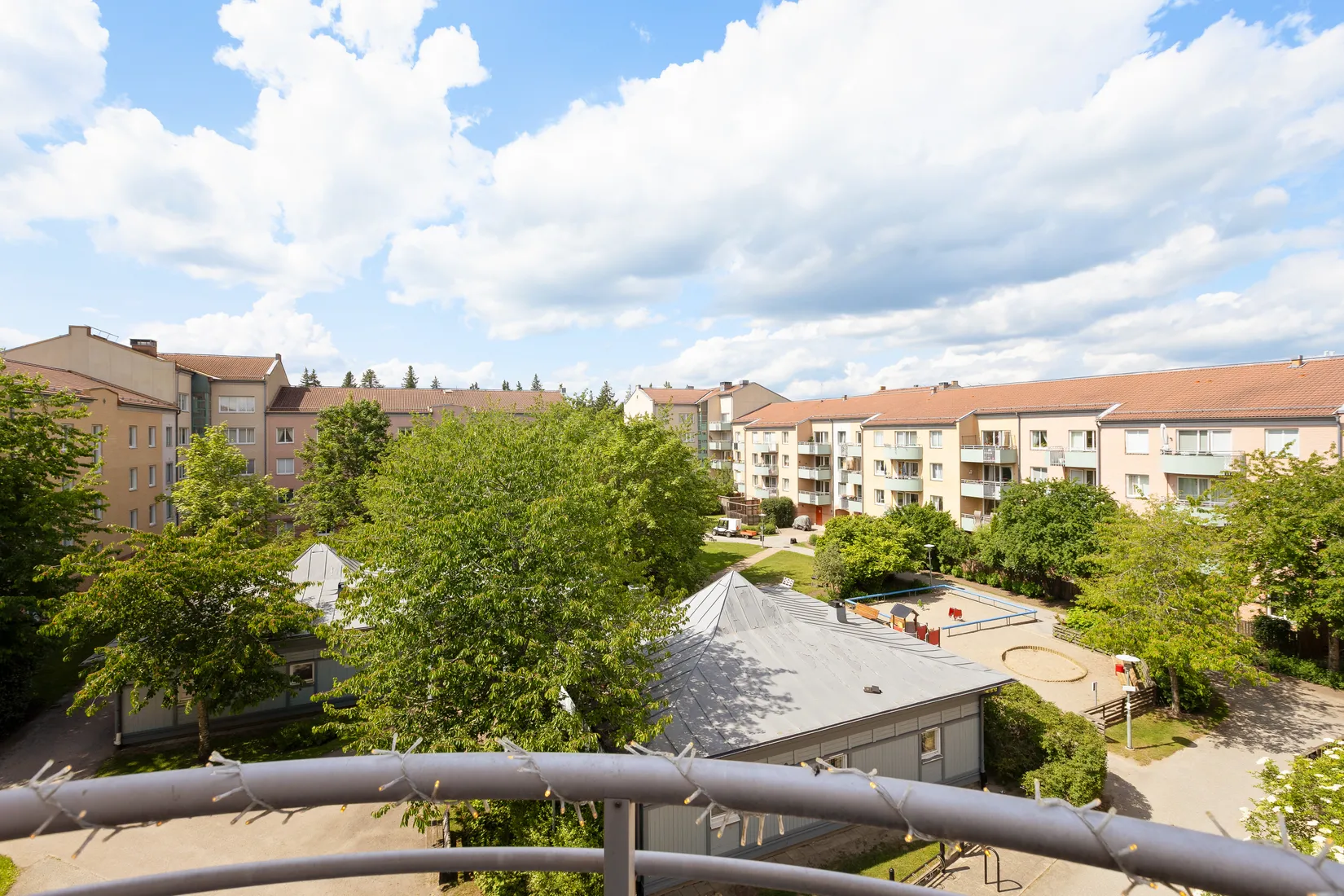 Bostadsrätt, Söderberga Allé 32, högst upp!, Bromma Söderberga, Stockholm
