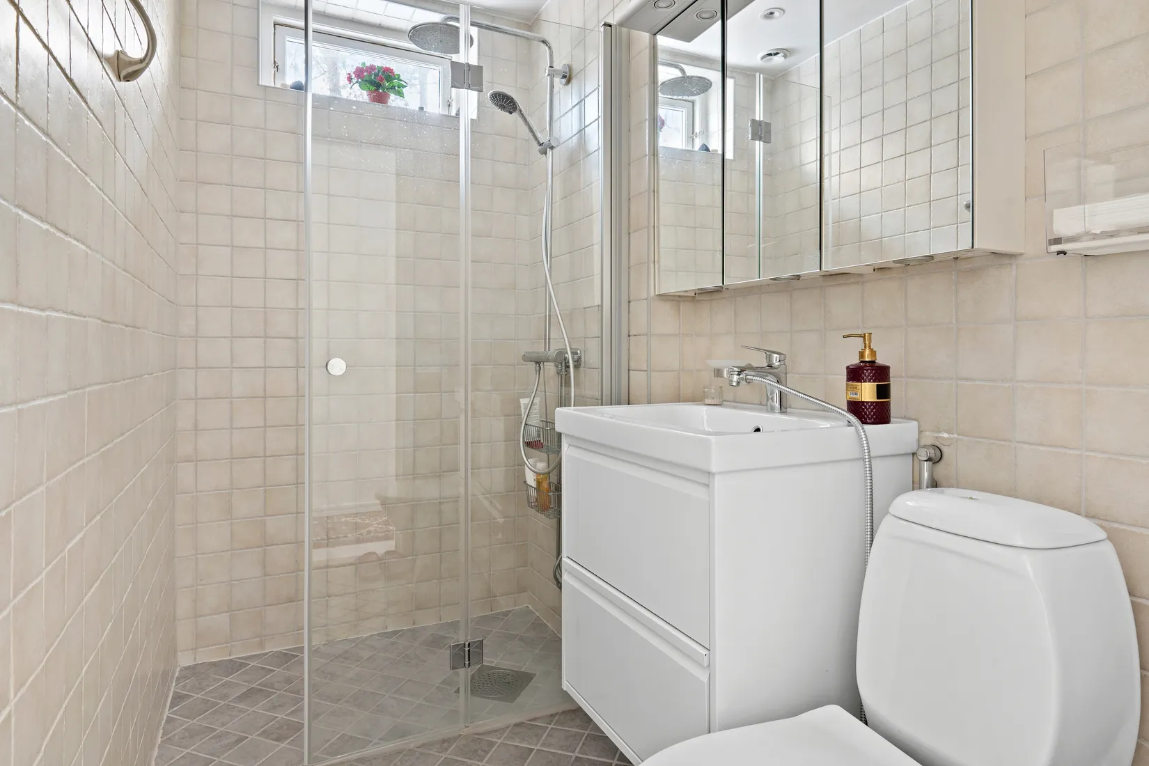 Villa, Palettvägen 1, Viksjö, Järfälla