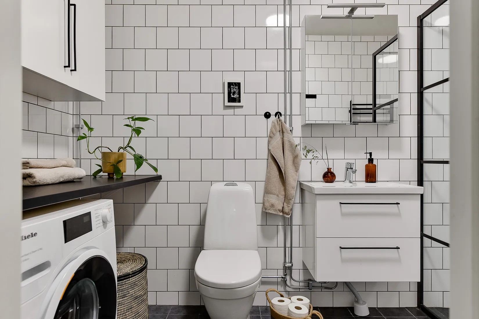 Bostadsrätt, Järnvägsgatan 9A, Öst På Stan, Umeå