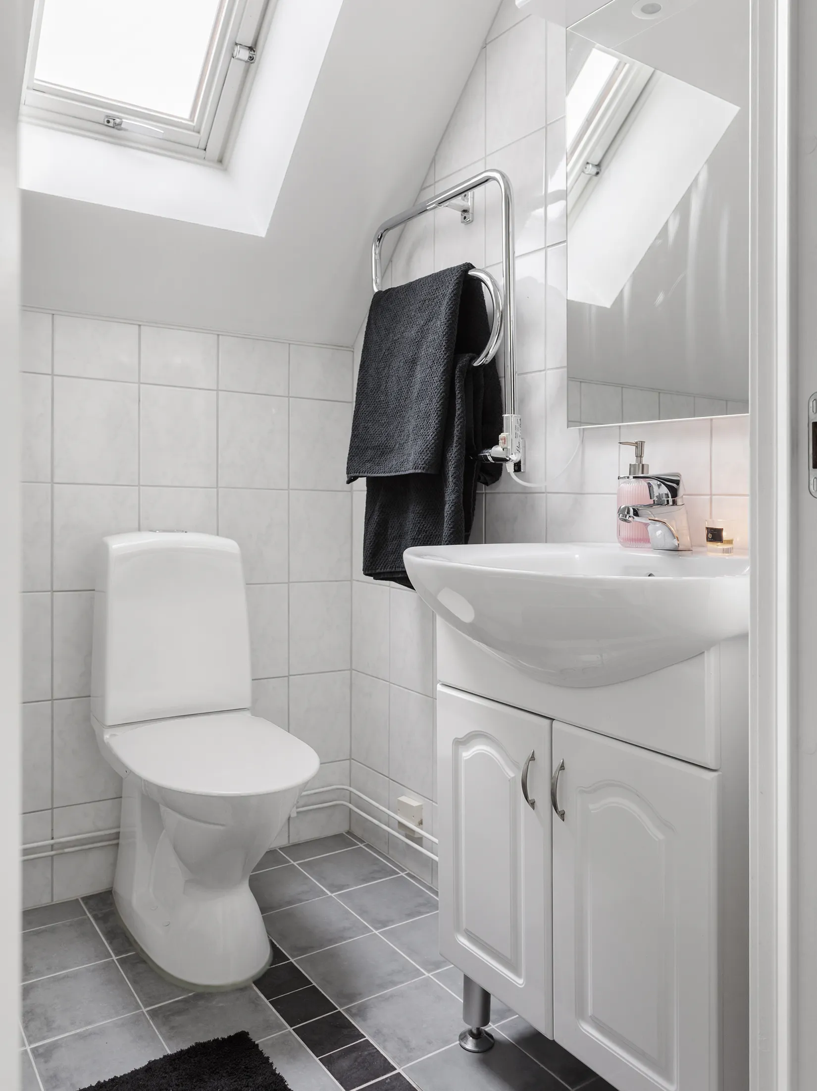 Radhus, Kaggetorpsvägen 56, Kaggetorp, Trollhättan