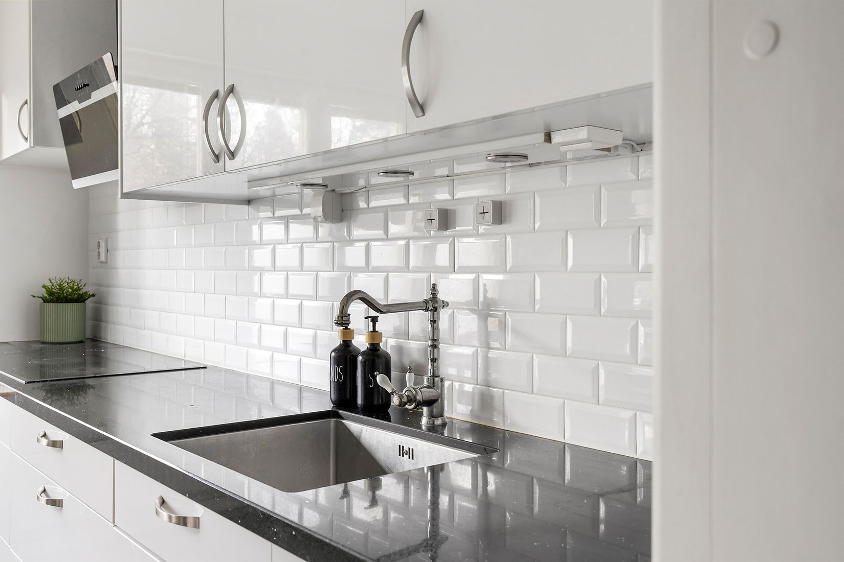 Bostadsrätt, Ekholmsvägen 253, Skärholmen, Stockholm