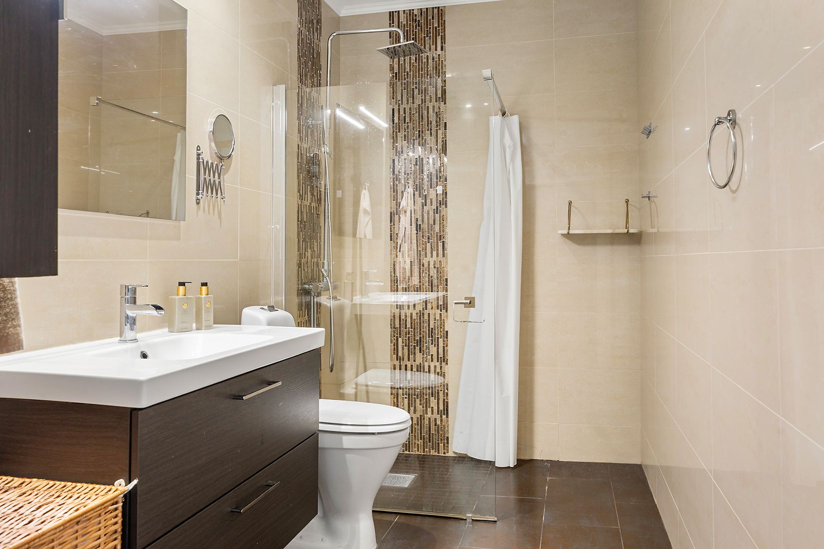 Bostadsrätt, Ekholmsvägen 253, Skärholmen, Stockholm