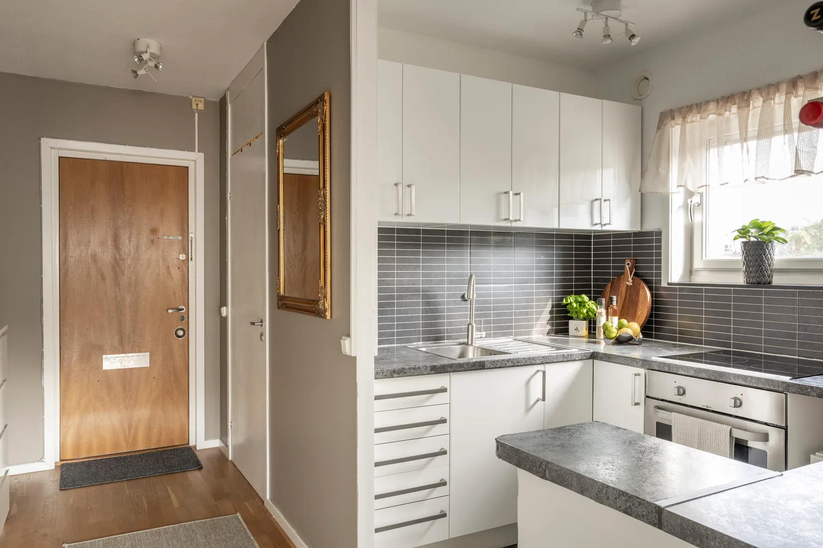 Bostadsrätt, Lomvägen 641, Kärrdal, Sollentuna