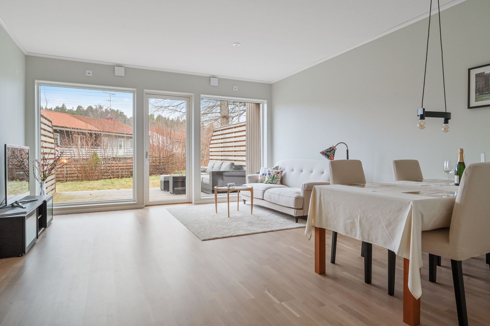 Radhus, Malvastigen 15B, Edsängen, Sollentuna