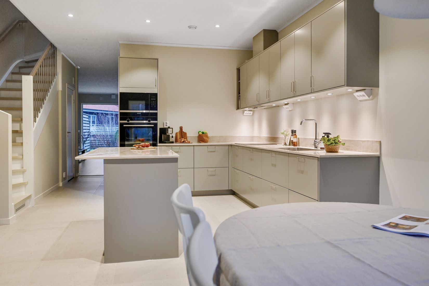 Radhus, Malvastigen 15B, Edsängen, Sollentuna