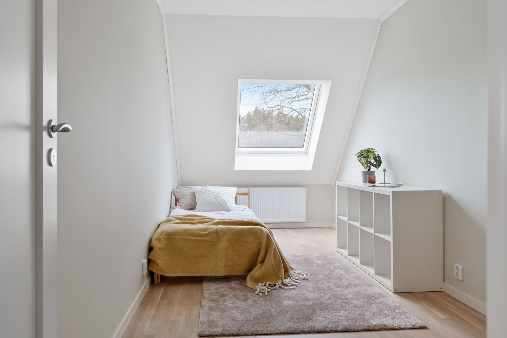 Radhus, Malvastigen 15B, Edsängen, Sollentuna