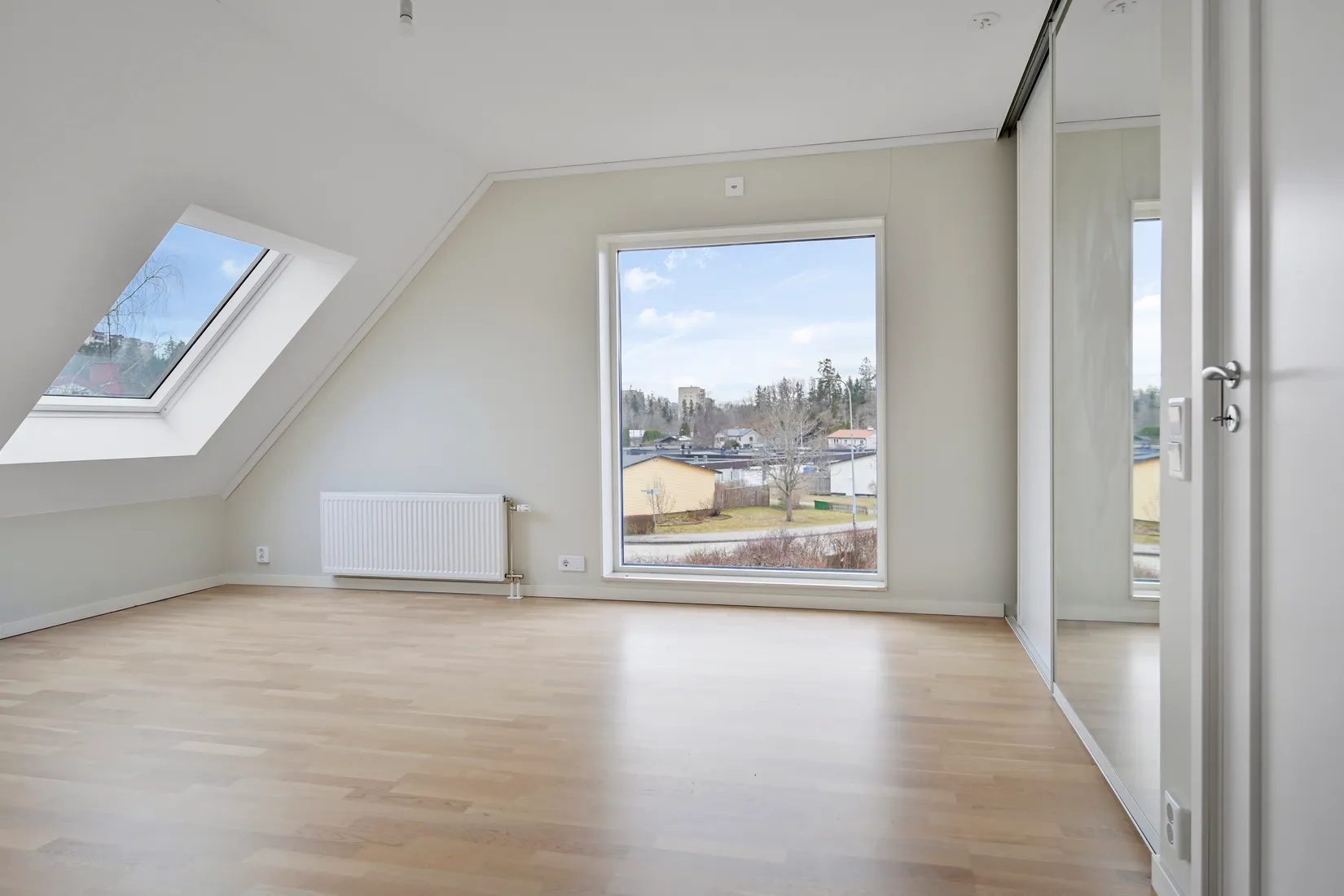 Radhus, Malvastigen 15B, Edsängen, Sollentuna