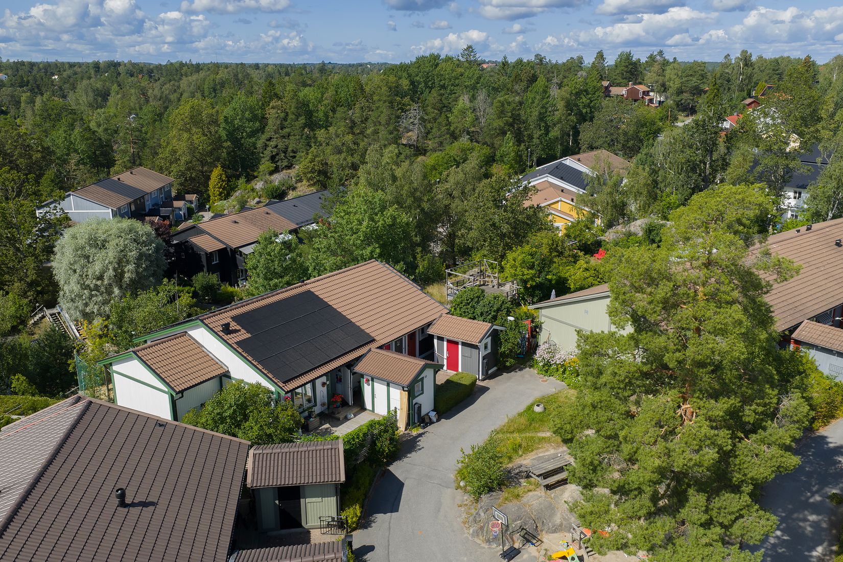 Radhus, Lindmätarvägen 35, Myrängen, Huddinge