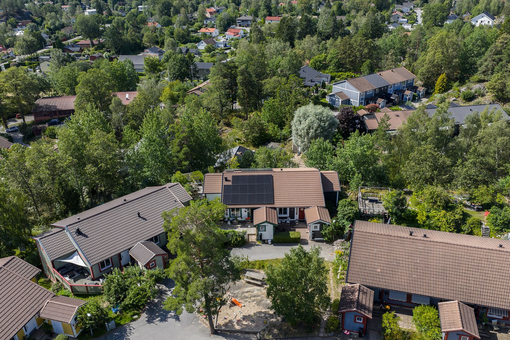 Radhus, Lindmätarvägen 35, Myrängen, Huddinge