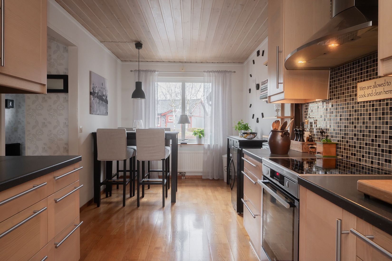 Radhus, Lindmätarvägen 35, Myrängen, Huddinge