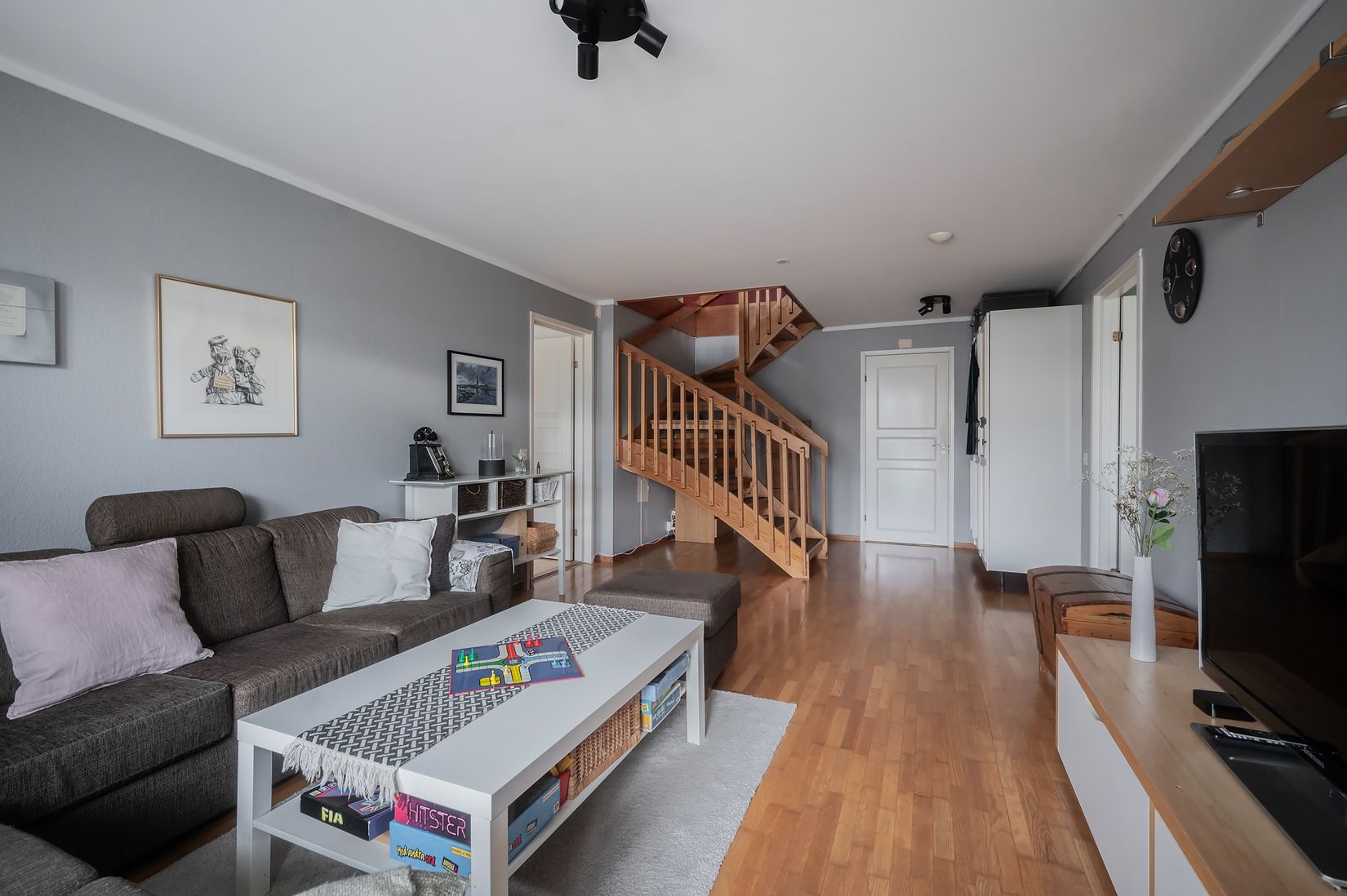 Radhus, Lindmätarvägen 35, Myrängen, Huddinge