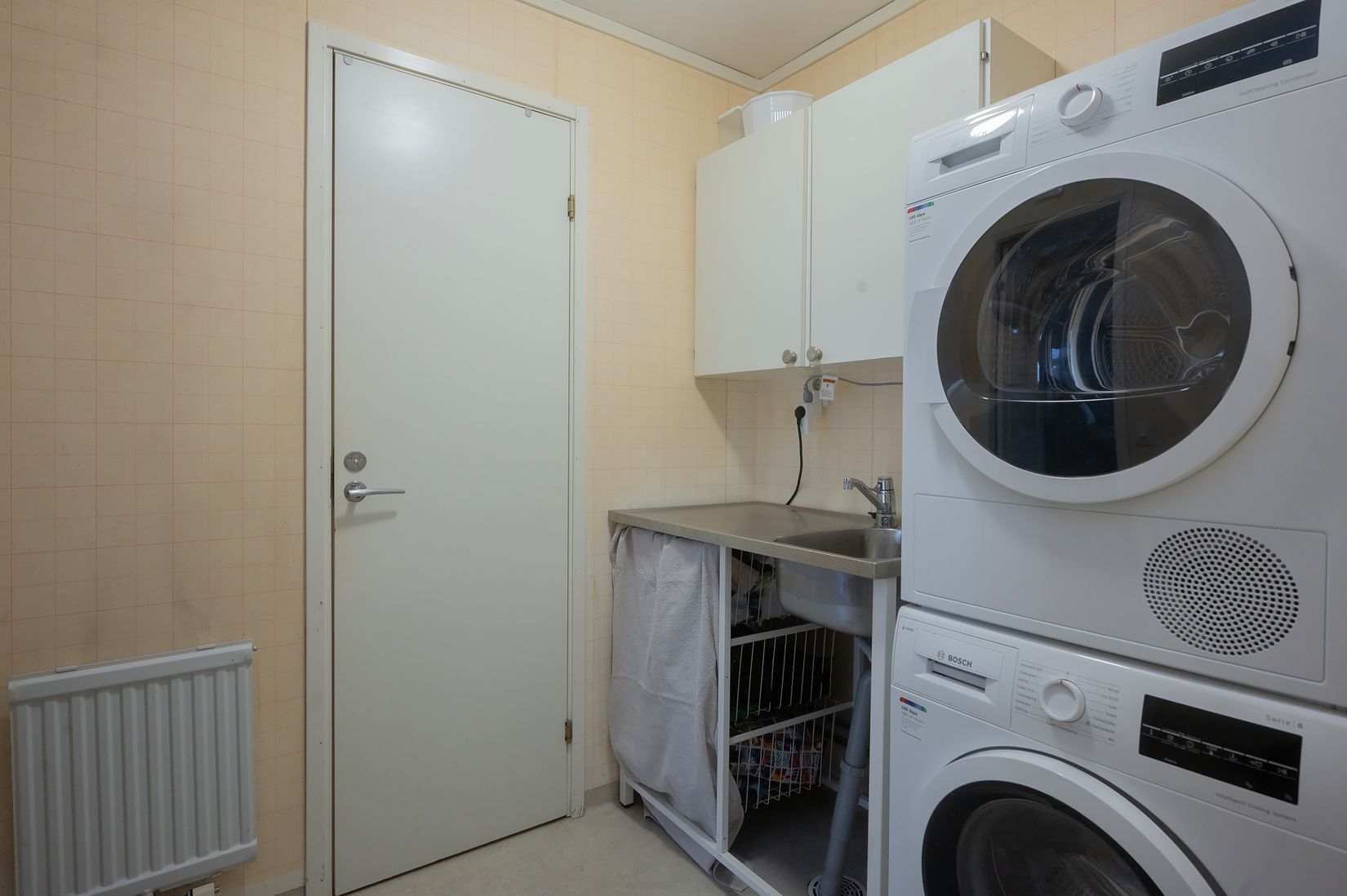 Radhus, Lindmätarvägen 35, Myrängen, Huddinge