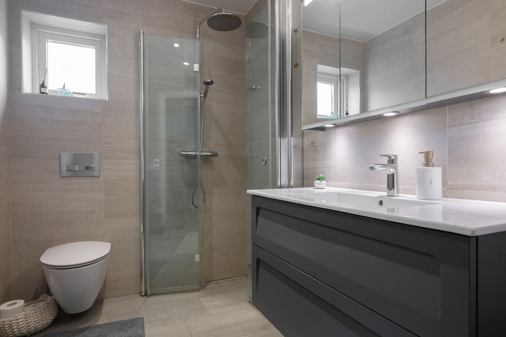 Villa, August Erikssons väg 10, Västra Skärgårdsstad, Österåker