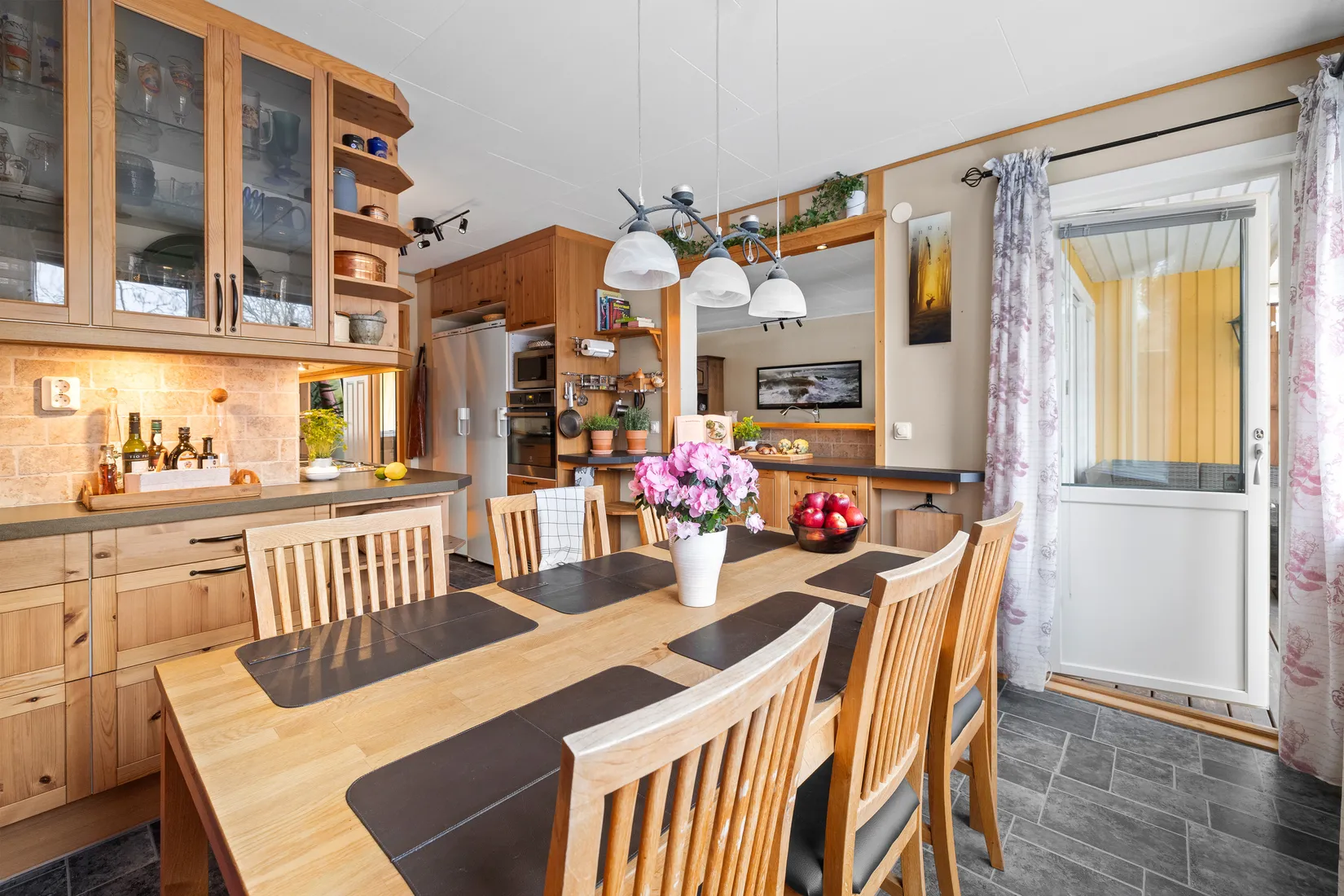 Villa, Radhus, Ekebyvägen 147, Ekeby, Vallentuna